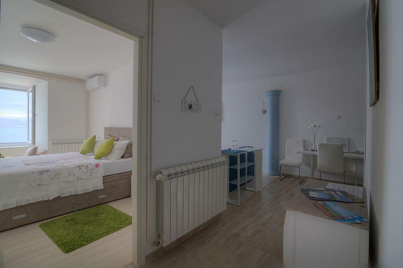 Apartments & Rooms Josephine Senj  Eksteriør billede