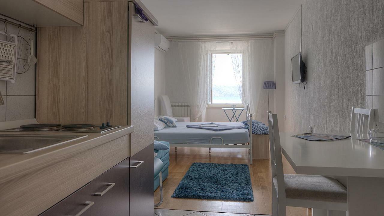Apartments & Rooms Josephine Senj  Eksteriør billede